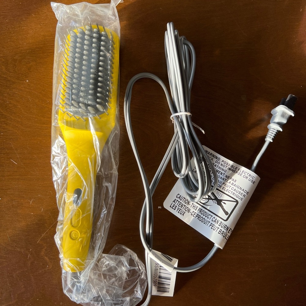 The Brush Crush Straightening Brush NEVER USED